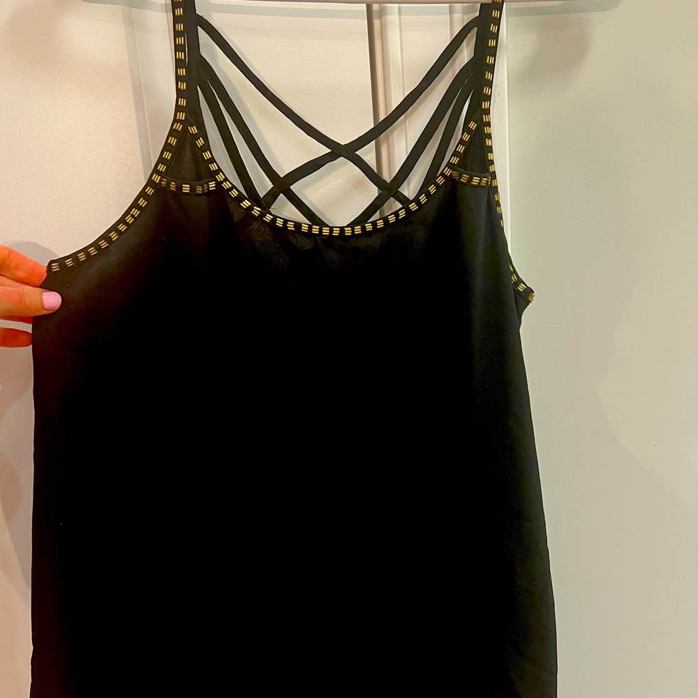 BLACK TANK TOP